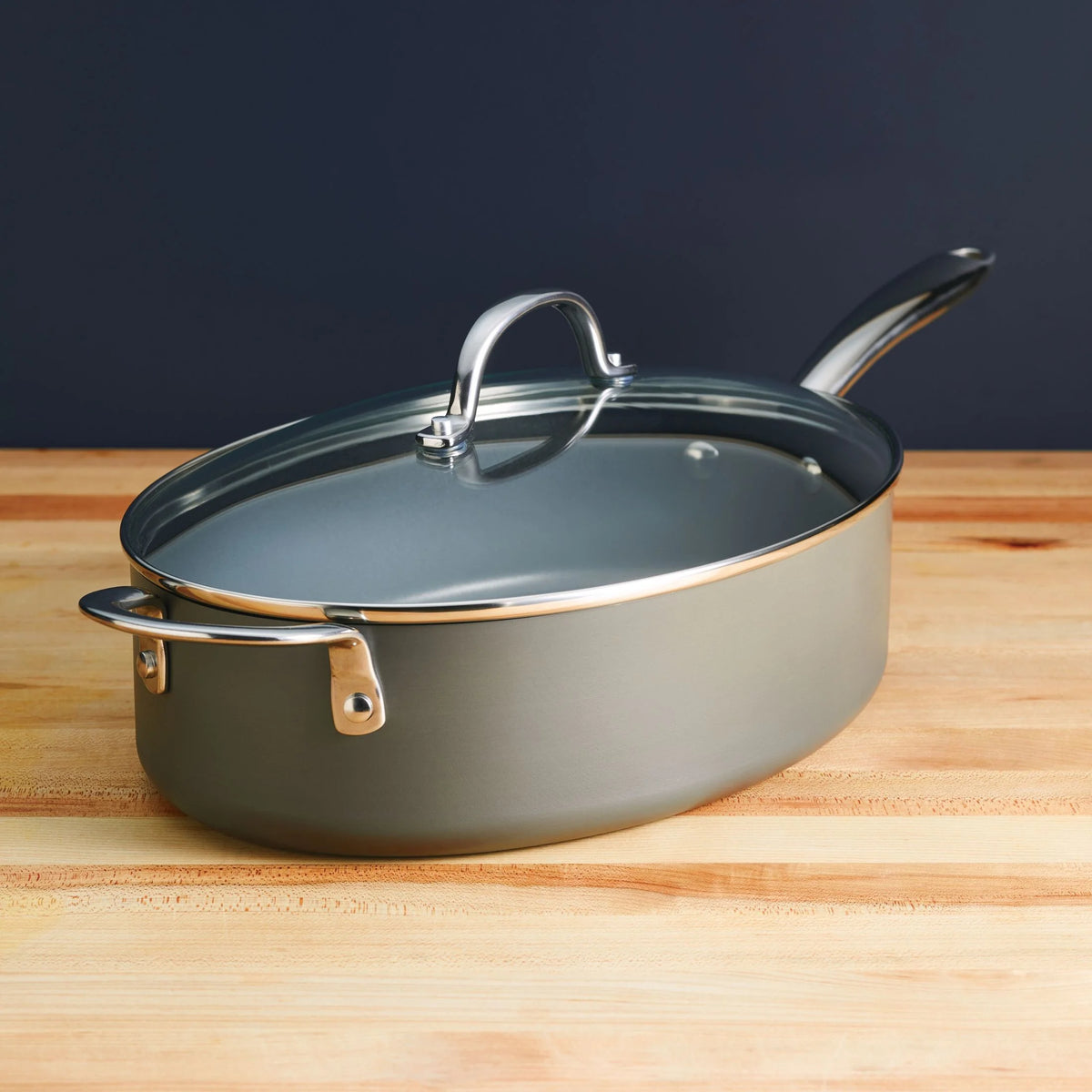 Hard Anodized Nonstick 5 qt Oval Saute Pan B25645