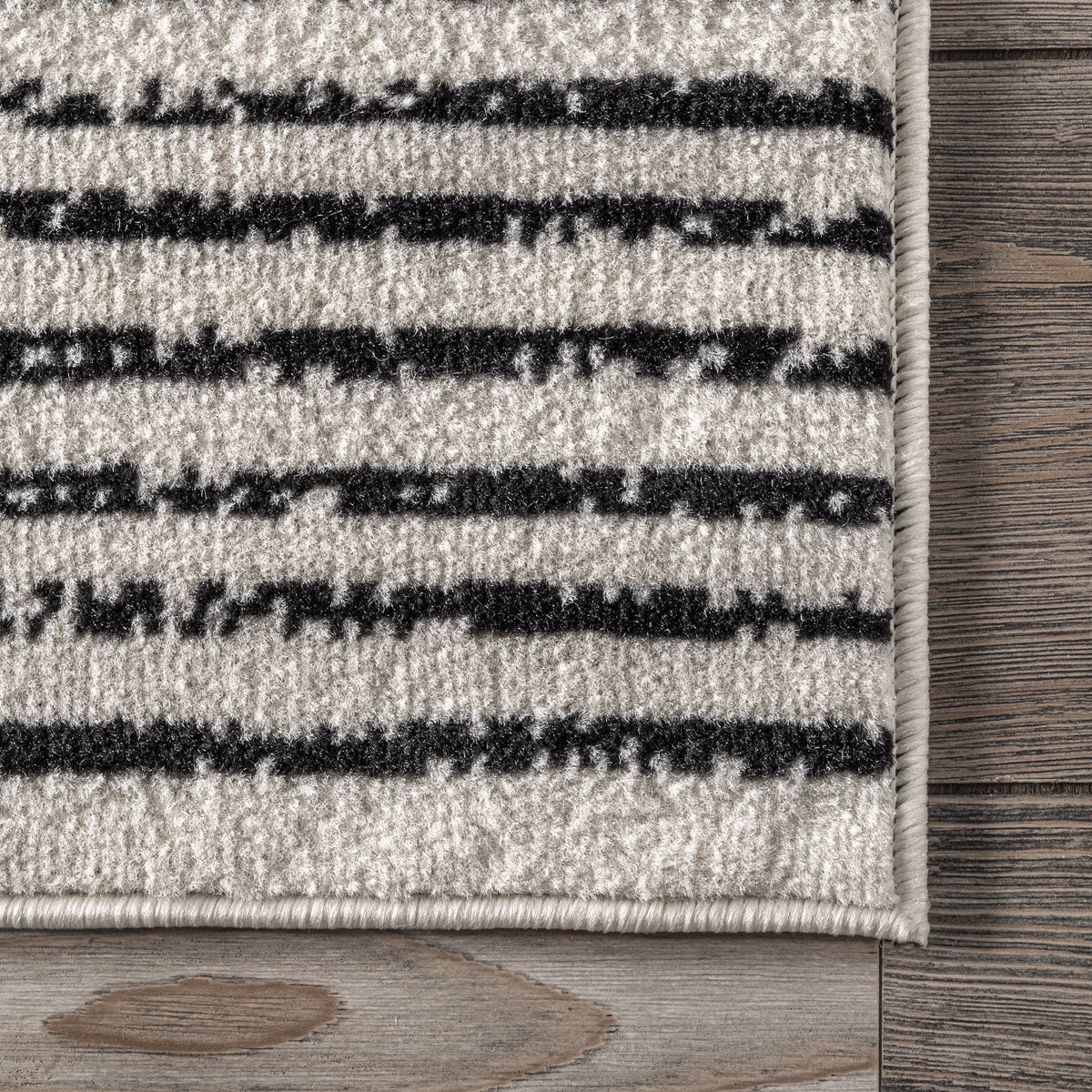 Black Area Rug Z555