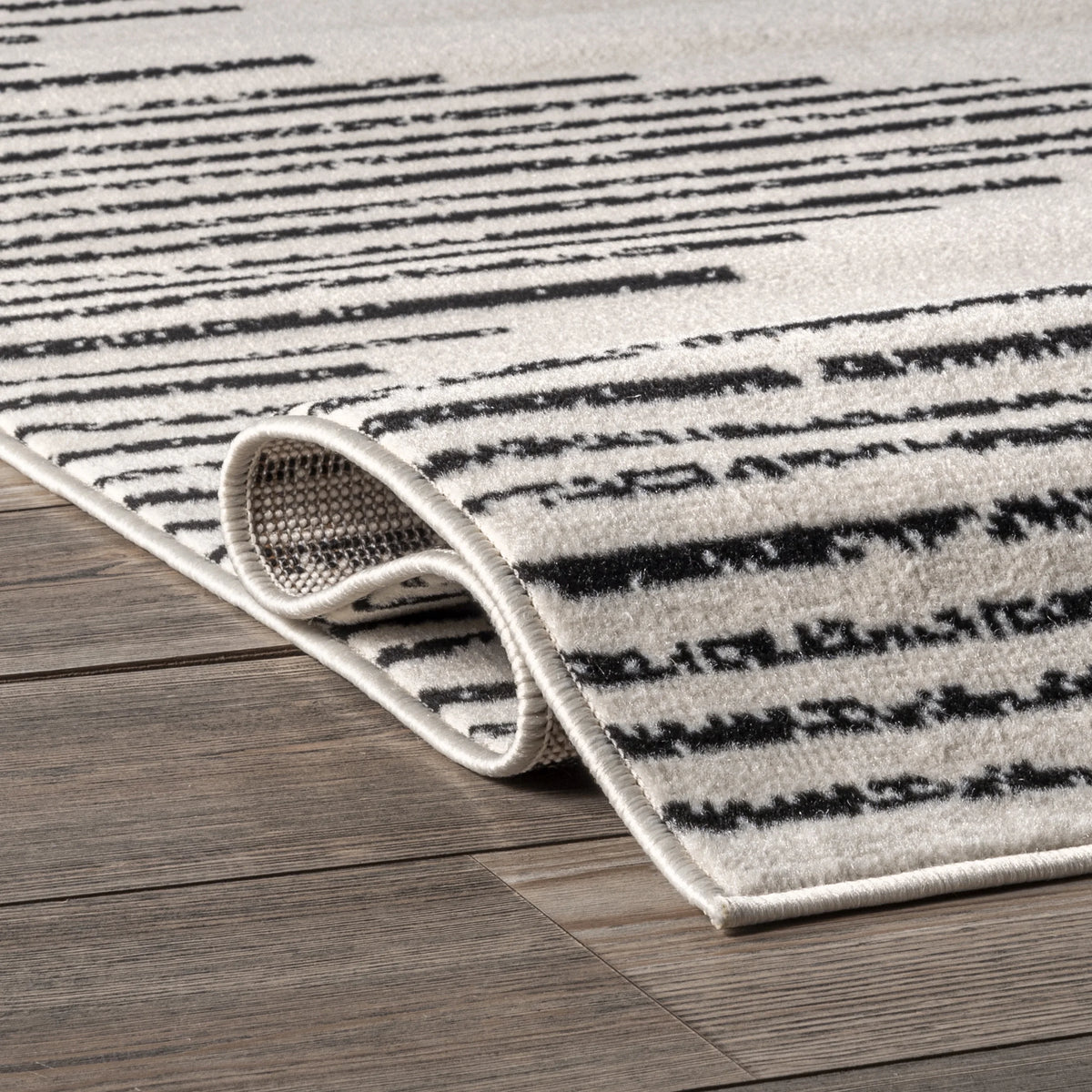 Black Area Rug Z555